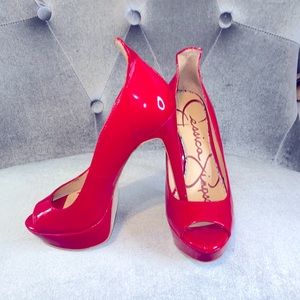 Nice red platform heels 👠 in great condition